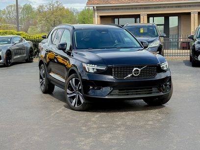 Used 2024 Volvo XC40 B5 Plus w/ Protection Package Premier