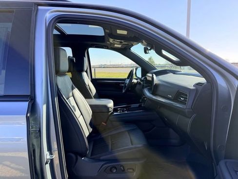 Certified 2025 Chevrolet Tahoe High Country image 11