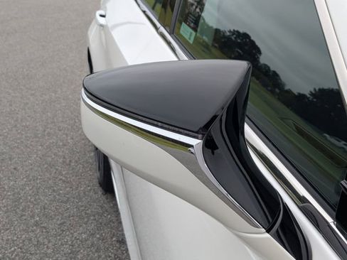 Certified 2025 Lexus ES 350 w/ Premium Package image 11