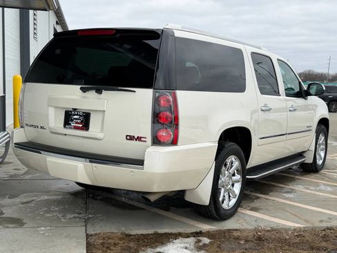 Used 2014 GMC Yukon XL Denali image 4