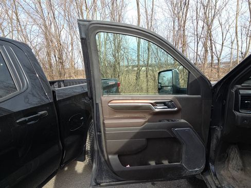 Certified 2025 GMC Sierra 2500 Denali image 8