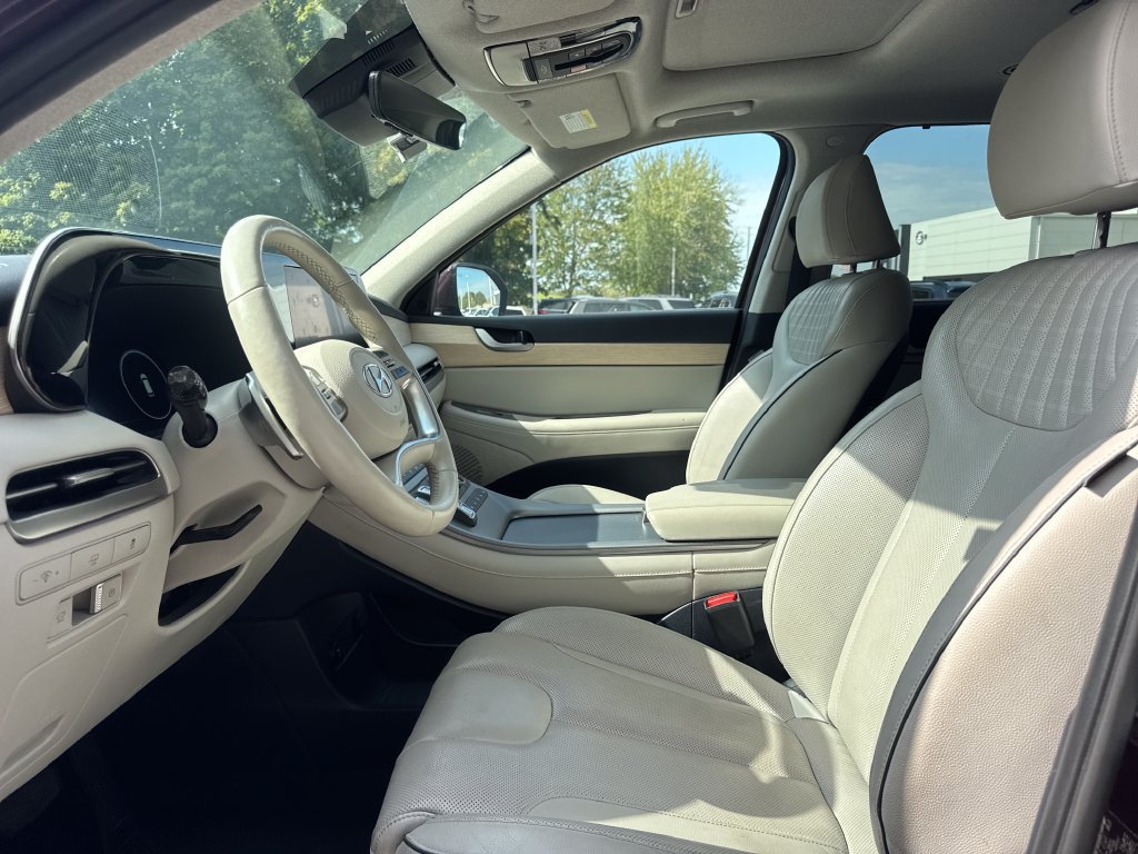 Used 2024 Hyundai Palisade Limited AWD/4WD image 14
