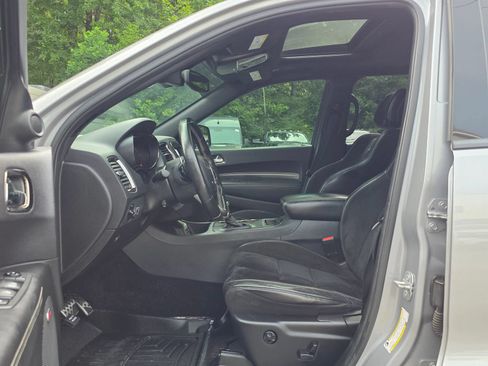 Used 2018 Dodge Durango SRT w/ Technology Group AWD/4WD image 11