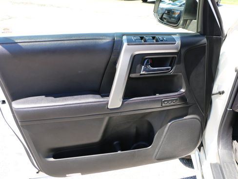 Used 2018 Toyota 4Runner Limited AWD/4WD image 16