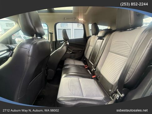 Used 2019 Ford Escape Titanium image 17