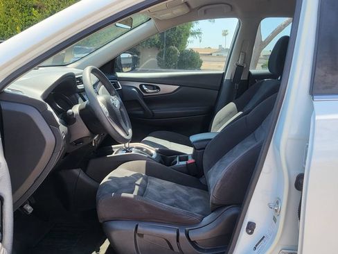 Used 2016 Nissan Rogue S FWD image 26