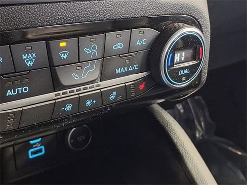 Used 2021 Ford Escape Titanium image 6