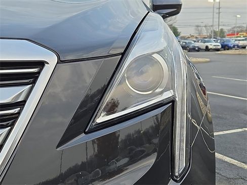 Used 2019 Cadillac XT5 AWD image 9