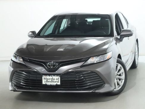 Used 2020 Toyota Camry LE FWD image 2