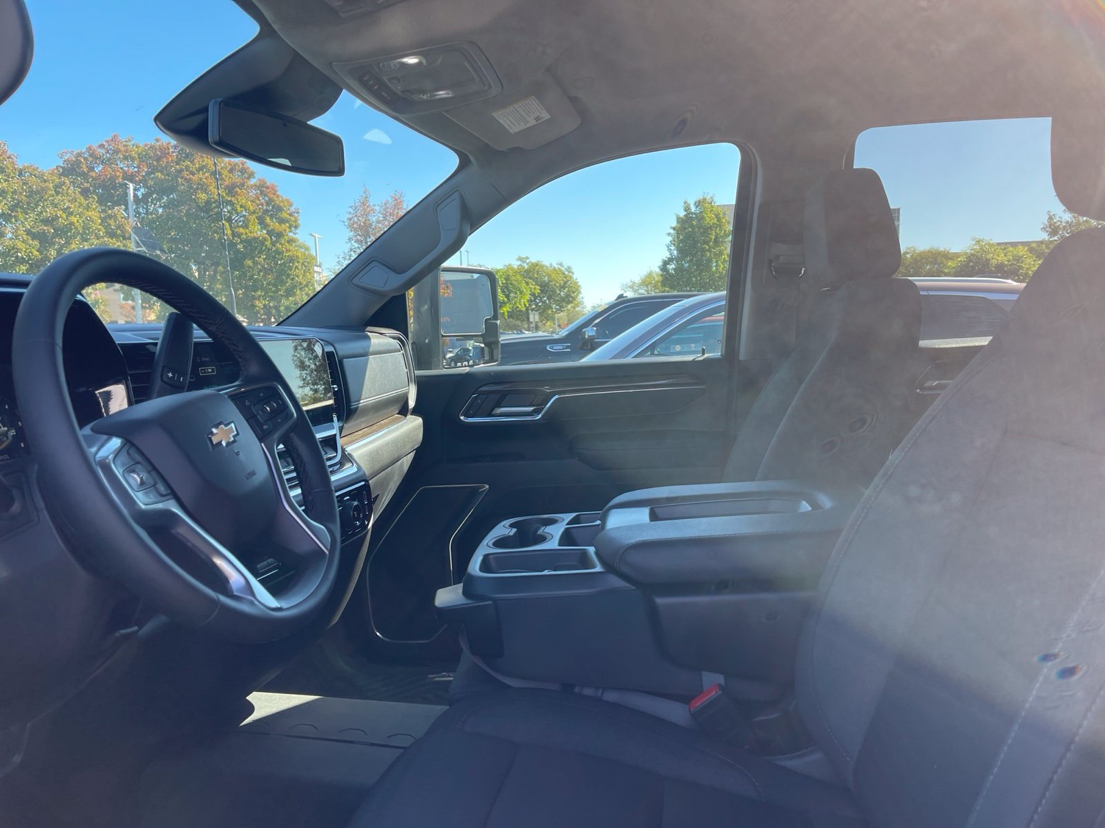 Used 2024 Chevrolet Silverado 2500 LT w/ All Star Edition AWD/4WD image 5
