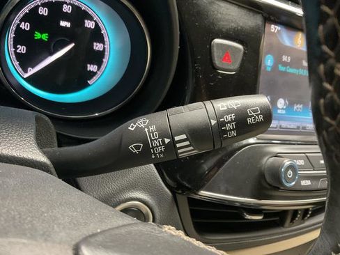 Used 2018 Buick Envision Essence image 19