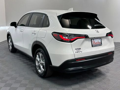 Certified 2025 Honda HR-V LX image 4