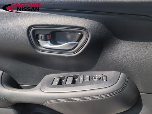 Used 2024 Honda HR-V LX image 30