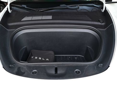 Used 2020 Tesla Model Y Long Range AWD/4WD image 32