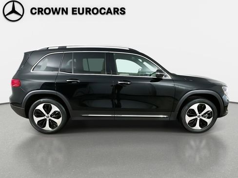 Used 2025 Mercedes-Benz GLB 250 4MATIC image 4