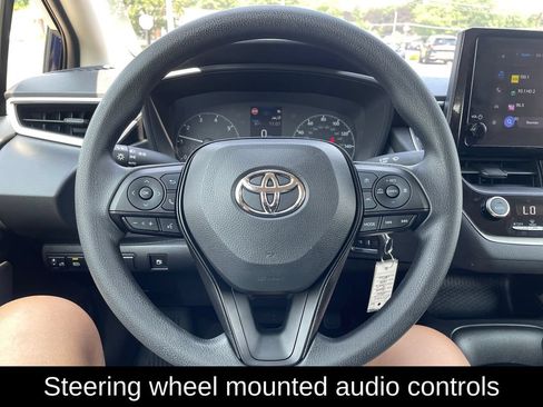 Used 2025 Toyota Corolla LE AWD/4WD image 18