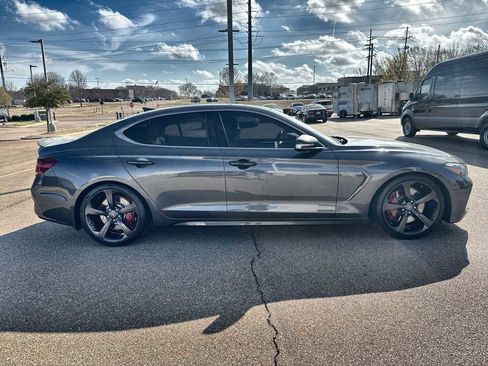 Used 2020 Genesis G70 3.3T w/ Sport Package image 10