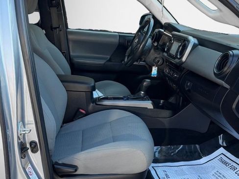 Used 2018 Toyota Tacoma SR5 image 13