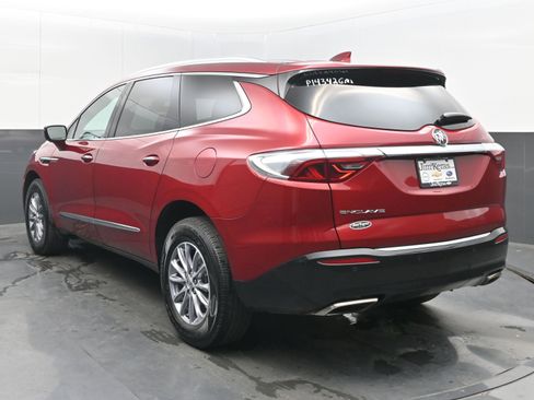 Used 2024 Buick Enclave Premium image 8