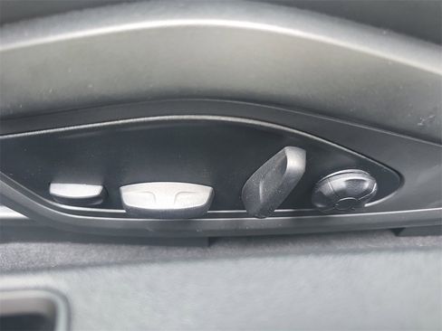 Used 2025 Porsche 911 Carrera GTS image 23