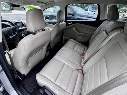 Used 2018 Ford Escape Titanium w/ Ford Safe & Smart Package AWD/4WD image 9