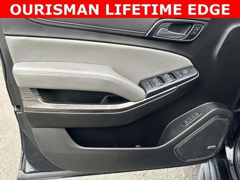 Used 2019 Chevrolet Suburban LT image 19