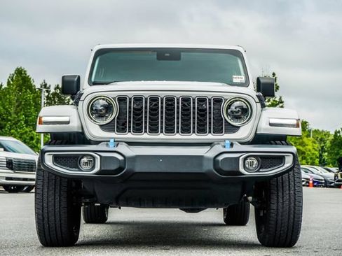 Used 2024 Jeep Wrangler Unlimited Sahara AWD/4WD image 8
