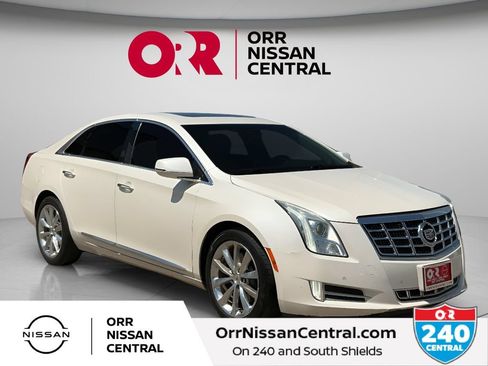 Used 2013 Cadillac XTS Luxury w/ Driver Awareness Package FWD image 3