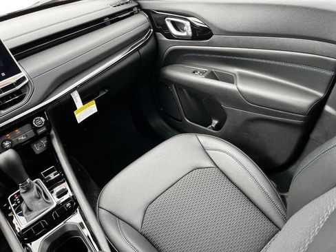 New 2025 Jeep Compass Latitude w/ Altitude Special Edition image 7