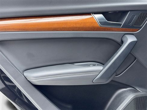 Used 2023 Audi Q5 2.0T Premium Plus image 41