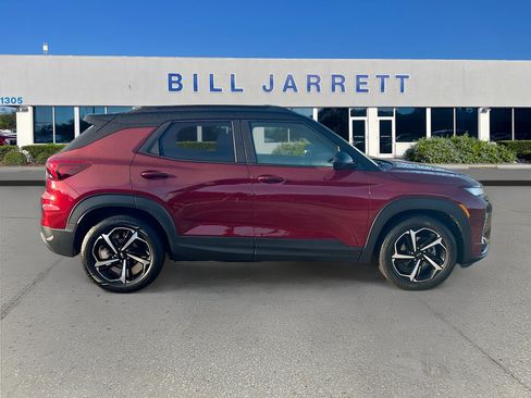 Used 2023 Chevrolet TrailBlazer RS w/ Sun and Liftgate Package FWD image 8