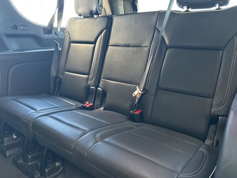 Used 2023 Chevrolet Suburban Premier AWD/4WD image 15