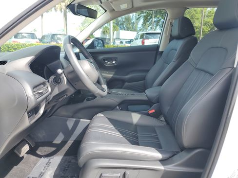 Used 2023 Honda HR-V EX-L image 12