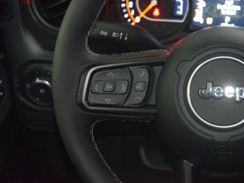 Used 2026 Jeep Wrangler Unlimited Rubicon w/ Safety Group AWD/4WD image 40