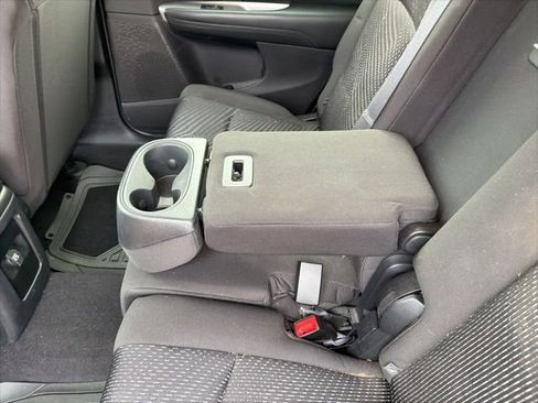 Used 2015 Dodge Journey SE w/ Flexible Seating Group image 14