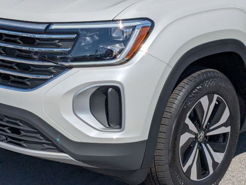 New 2026 Volkswagen Atlas SE image 9