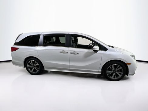 Used 2023 Honda Odyssey Touring image 4