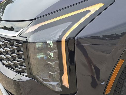 New 2026 Kia Sportage SX image 10