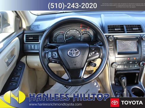 Used 2015 Toyota Camry LE image 16
