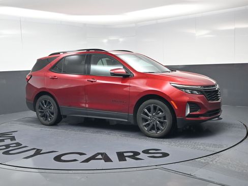 Certified 2024 Chevrolet Equinox RS image 2