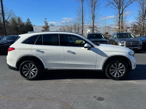 Used 2026 Mercedes-Benz GLC 300 GLC 300 image 2