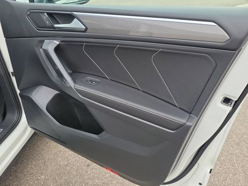 Certified 2023 Volkswagen Tiguan SE R-Line image 35