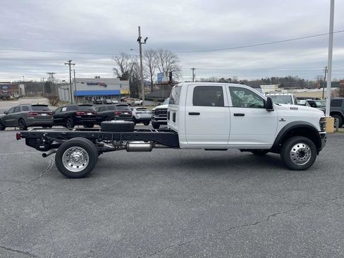 New 2026 RAM 5500 Tradesman w/ Chrome Appearance Group image 9