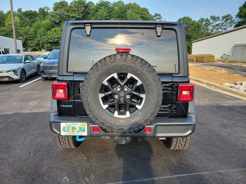 Used 2024 Jeep Wrangler Unlimited Rubicon 4xe AWD/4WD image 6