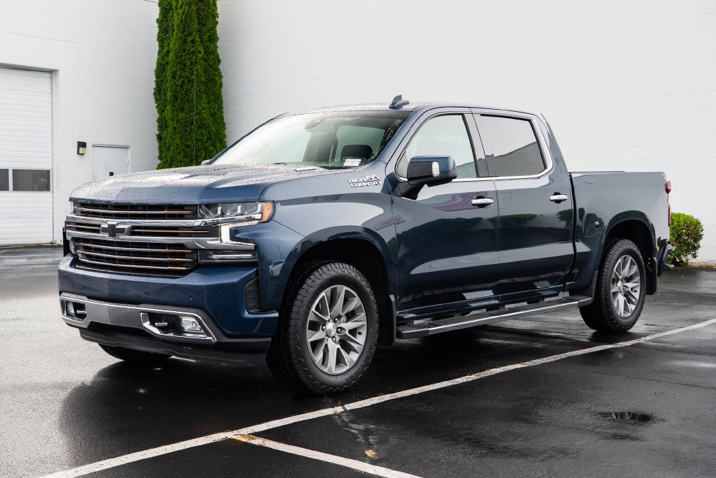 Used 2022 Chevrolet Silverado 1500 High Country w/ Safety Package II AWD/4WD image 3