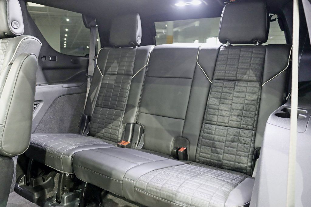 Used 2023 Cadillac Escalade V AWD/4WD image 28