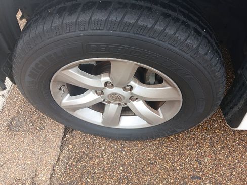 Used 2013 Lexus GX 460 image 16