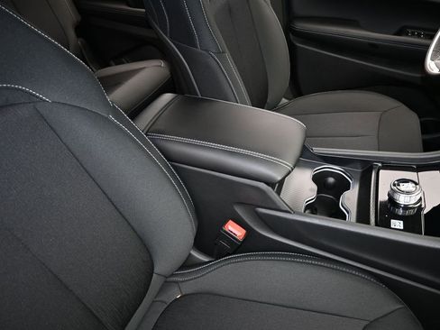 Used 2024 Jeep Grand Cherokee L Laredo image 36