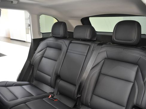 Used 2025 Lincoln Nautilus Premier w/ Equipment Group 102A AWD/4WD image 37