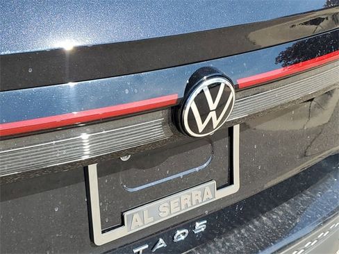 New 2025 Volkswagen Taos SE image 8